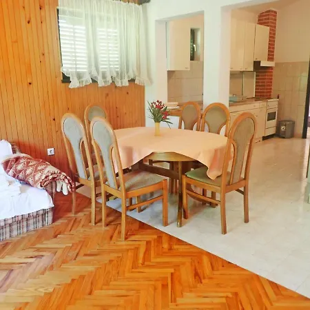 Apartment Ika Starigrad Paklenica